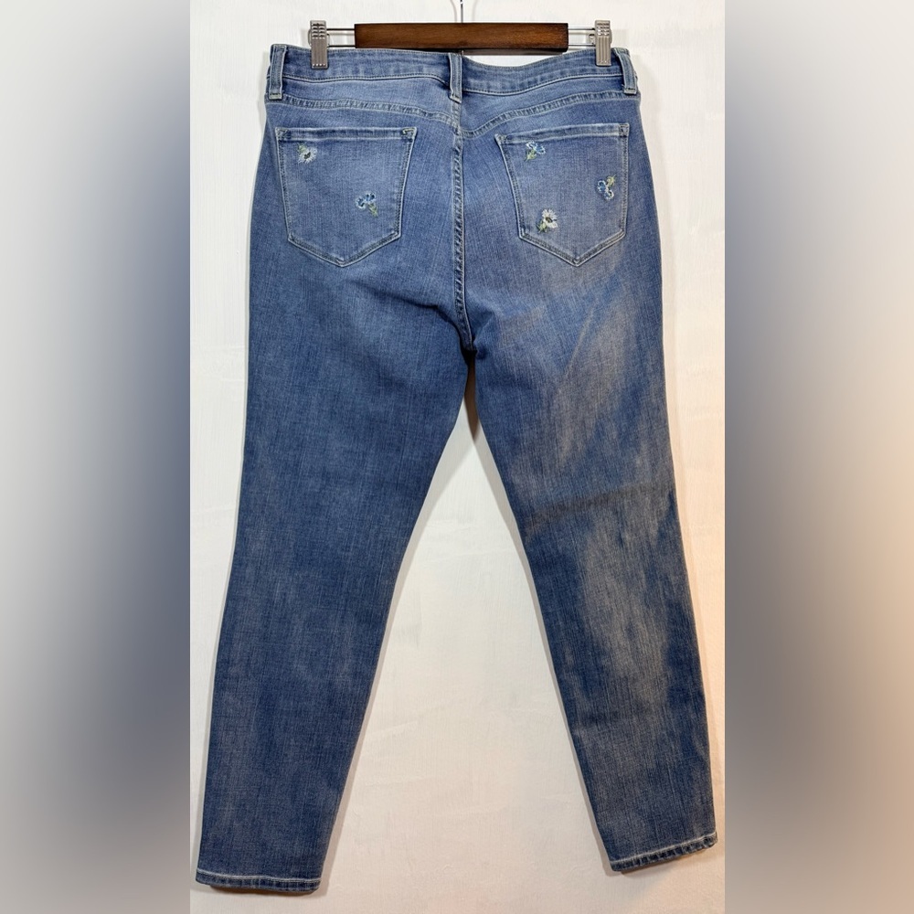 LC Lauren Conrad Distressed Denim Skinny Jeans - Picture 4 of 8